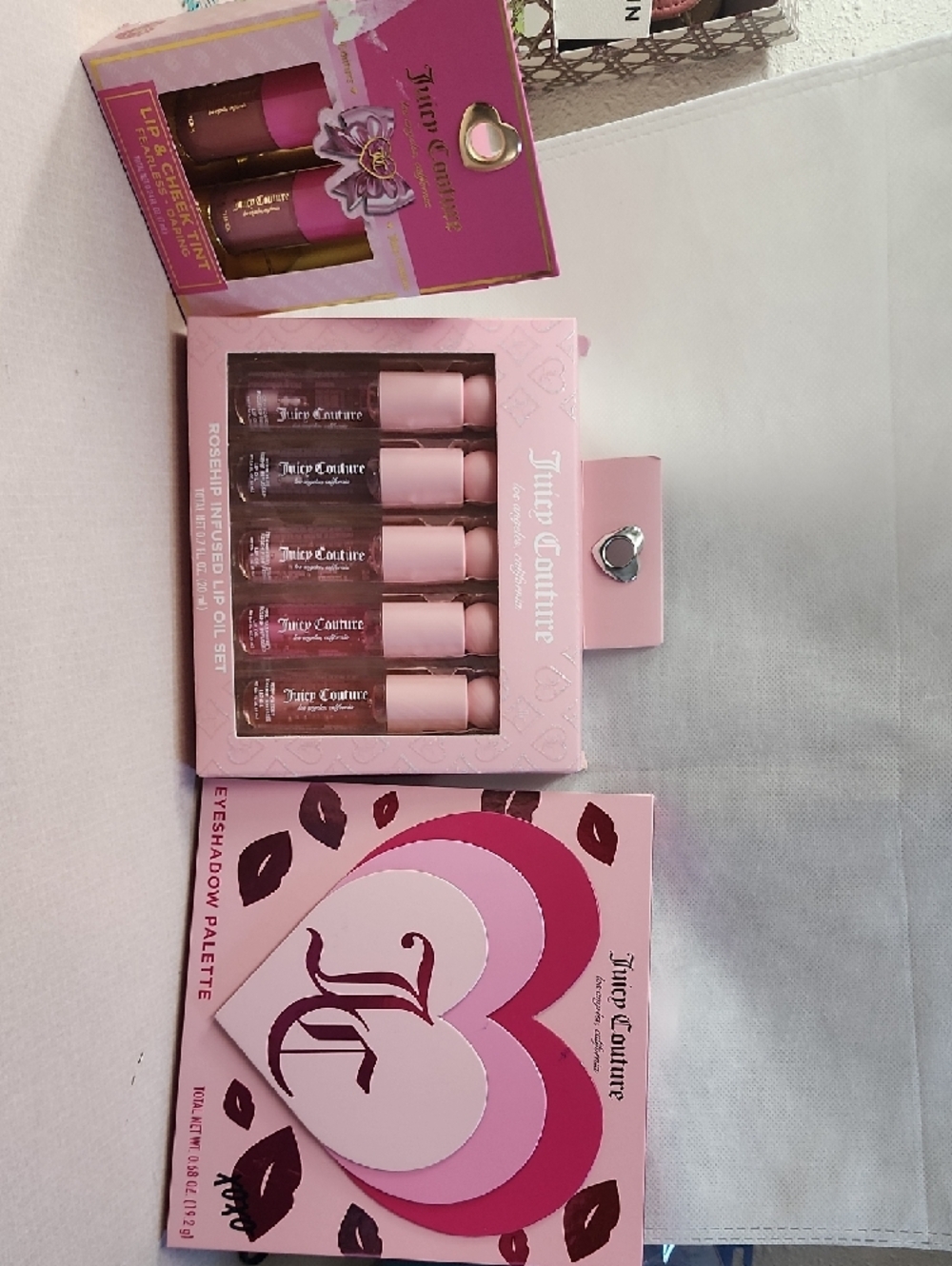 Juicy Couture Pink Eyeshadow Palette & Lip Oil Set & Lip/ Chheek Tint Bundle - Picture 7 of 9